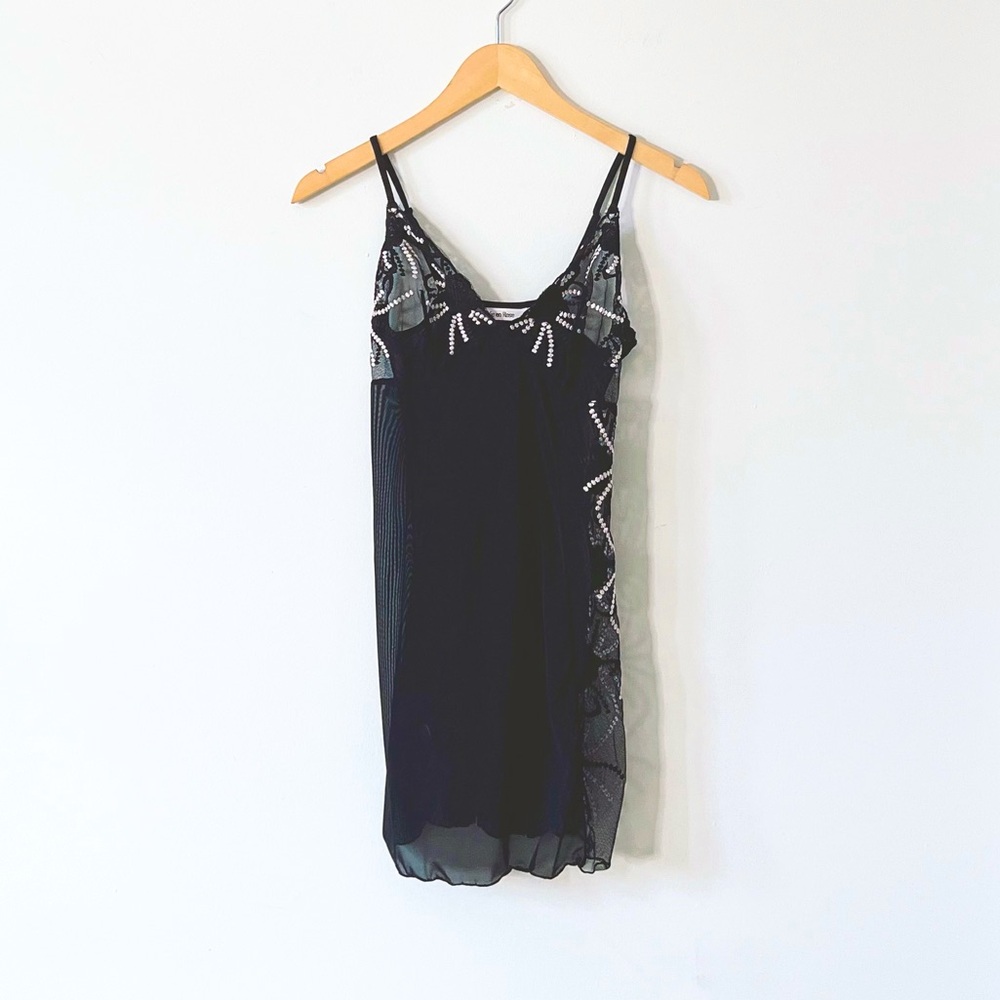 la Vie en Rose Black Pink White Floral Lace Mesh Plunge Nightie Chemise Lingerie